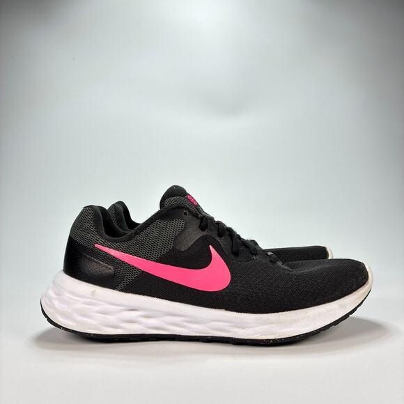 Nike Revolution 6 Black Running Shoes Sneakers Lace Up DC3729-002 Women's Size 8 - Picture 1 of 12
